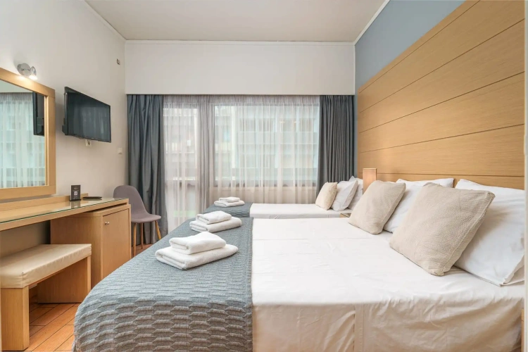 Triple room