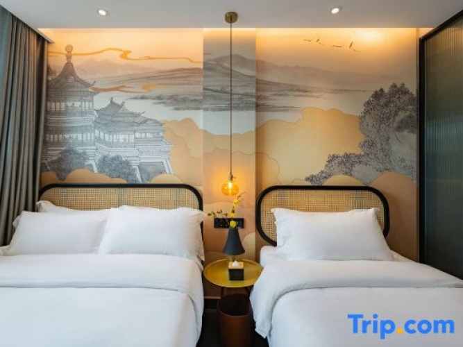 Standard Twin Family room