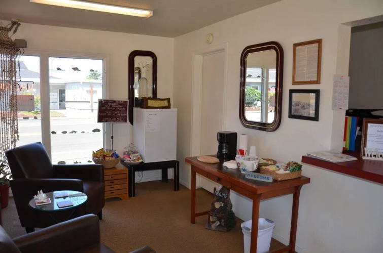 Surf & Sand Inn