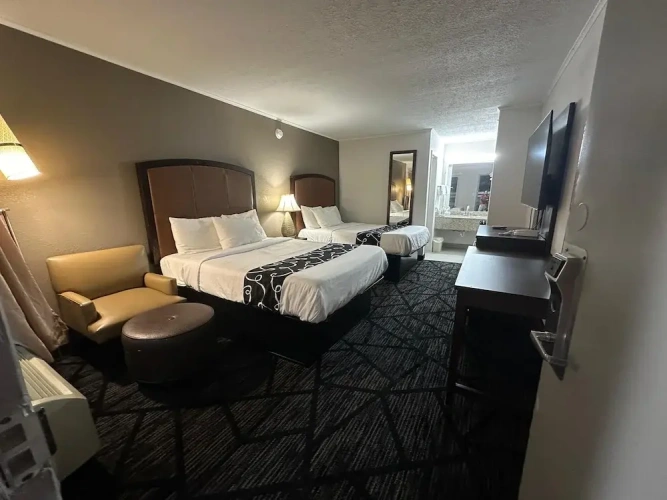 Deluxe Quadruple room