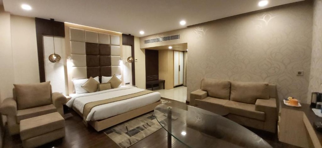 Standard Club room