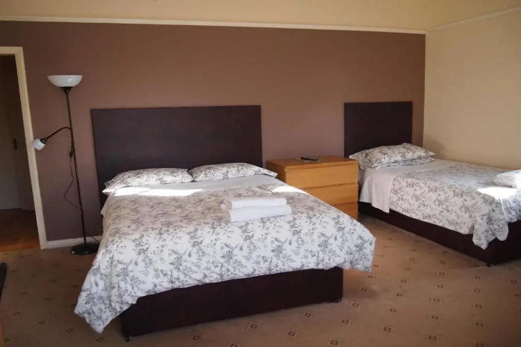 Kingswood Hotel