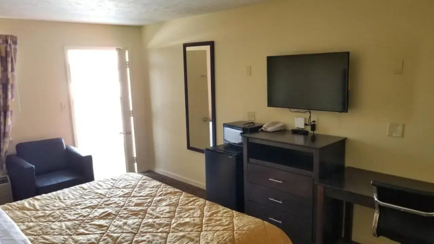 Holiday Inn Express Greenfield
