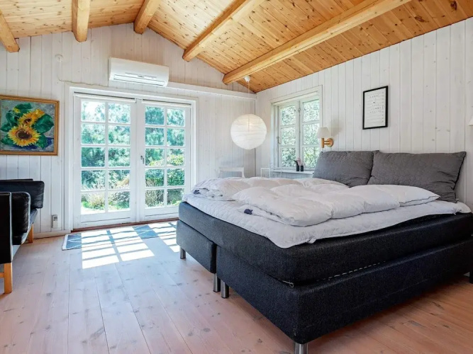 8 Person Holiday Home in Vaeggerlose