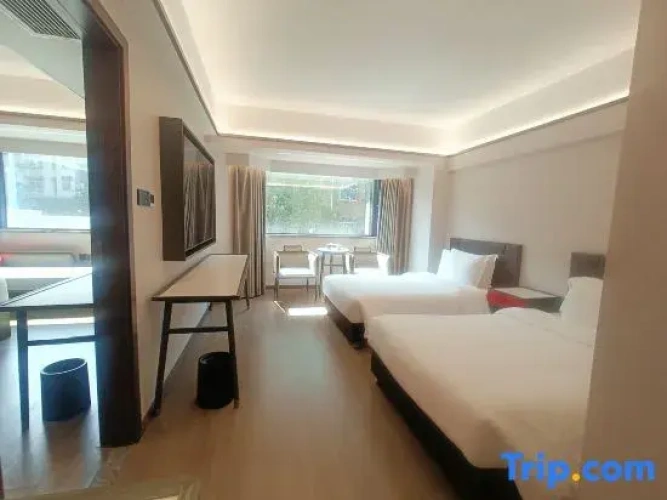 Triple Family Suite