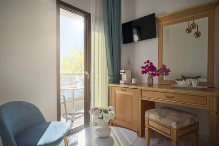 Suite seafront
