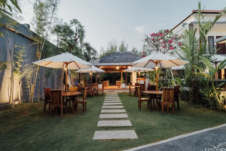 You Suite Seminyak