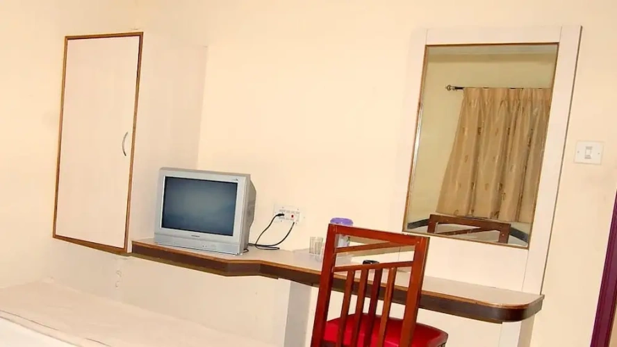 Standard Double room with city view