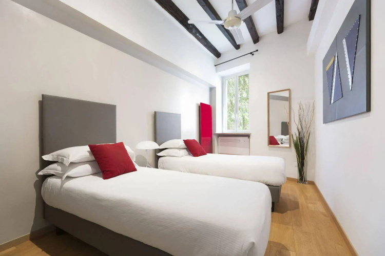 Rome Accommodation - Via Giulia