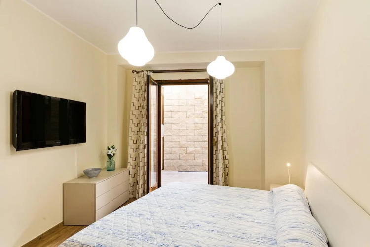 Calipso Seaview Flat with Private Parking