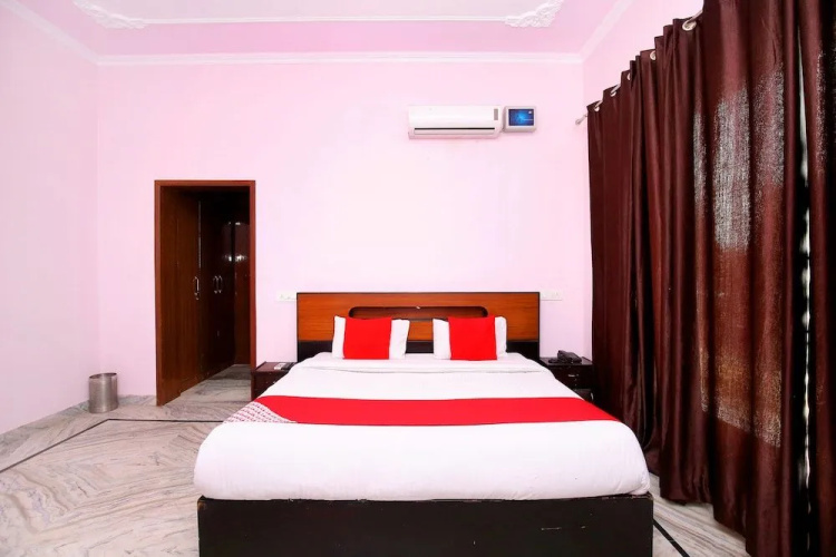 OYO 38009 The Sai Villa