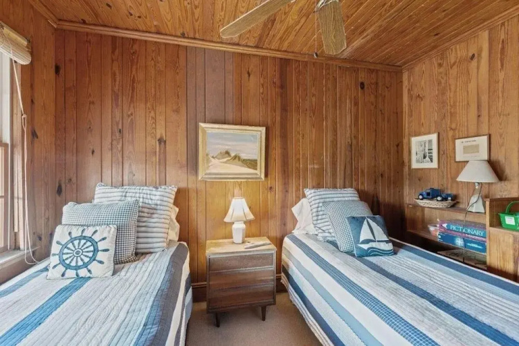 Sutton Cottage 5 Bedroom Home