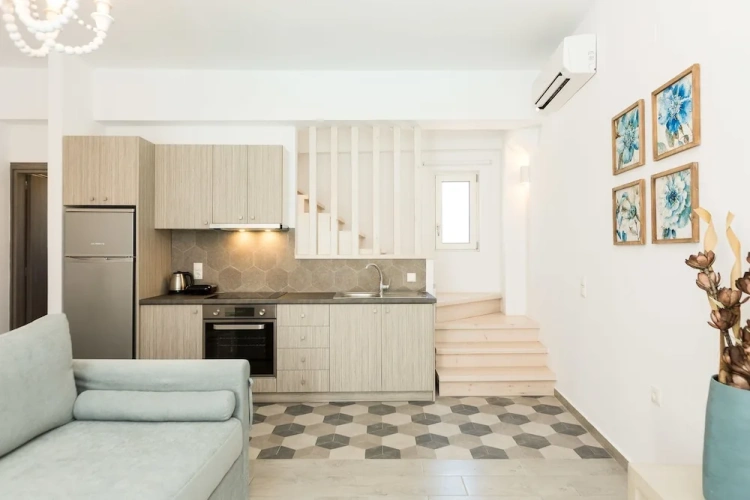 Standard Duplex room with view