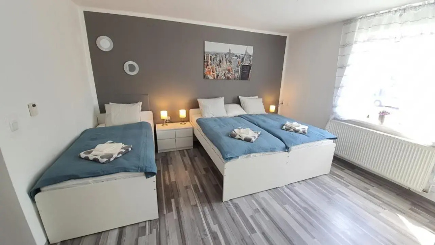 Apartma4us