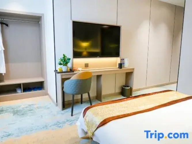 Deluxe Suite