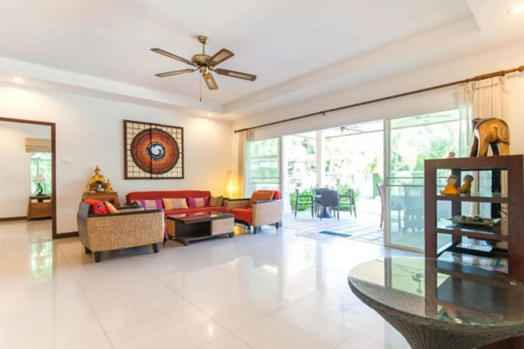 Corton Villa by Jetta