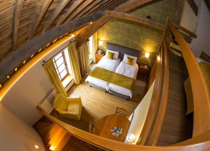 Standard Triple room