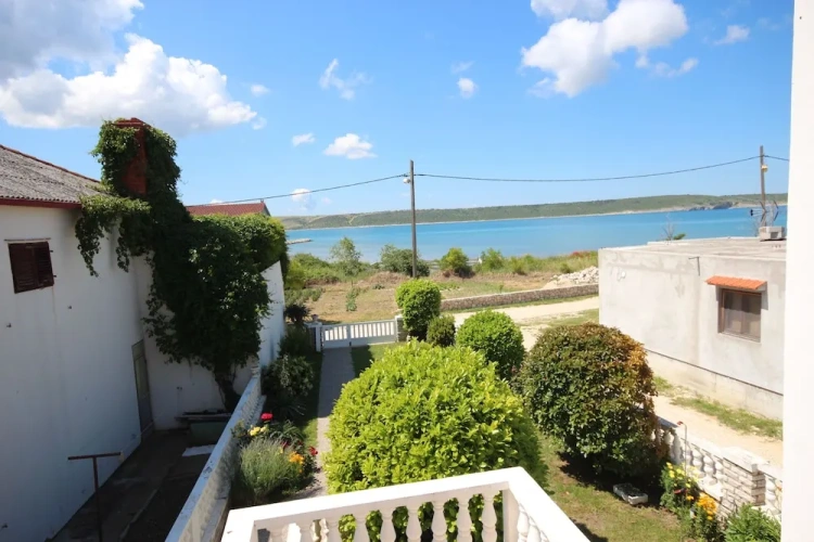 2 Bedrooms Apartment with balcony