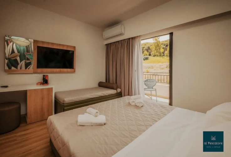 Superior room with balcony and with mountain view