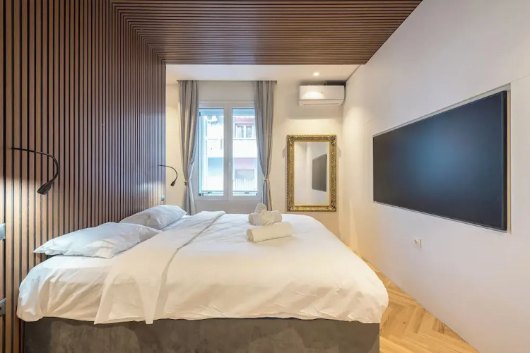 Stunning Design 1BR  Secret Garden