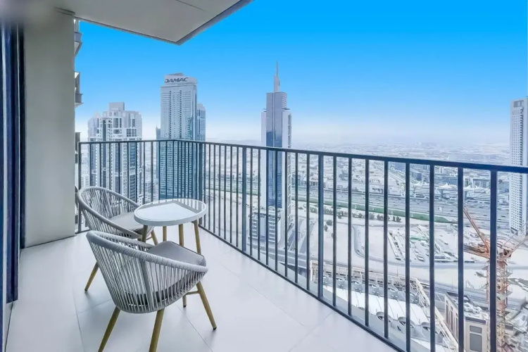 Hyp-lux 4BR Apt With Burj Khalifa View