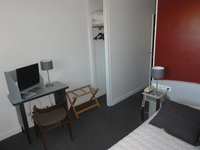 Standard Twin room with view
