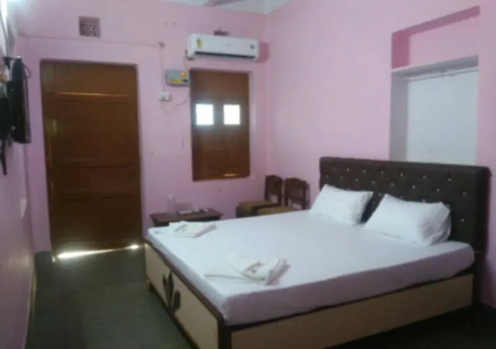 Hotel Gokul Grand