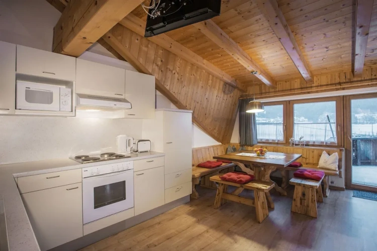 3 Bedrooms Apartment with mountain view