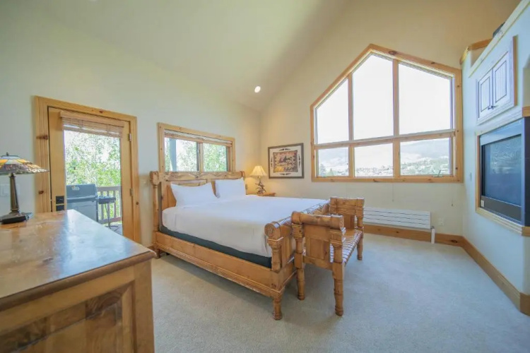 Goldenrod Home 6