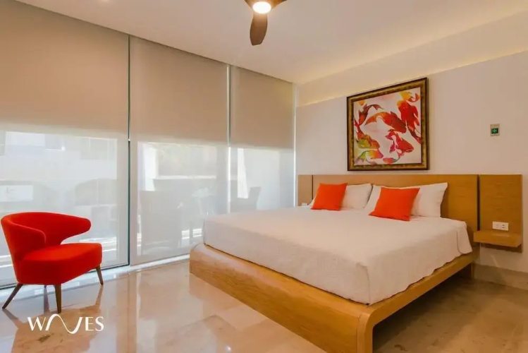 2 Br. Steps Away From the Beach Heated Pool