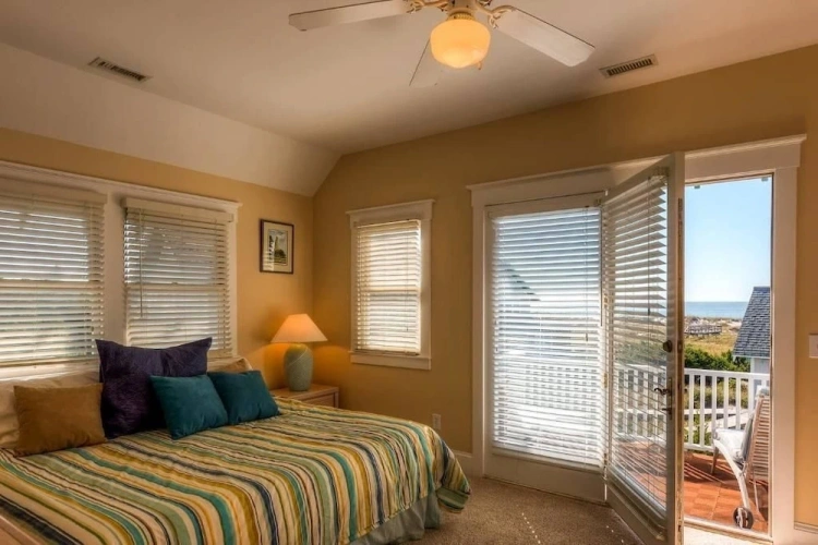 3 Bedrooms Family Cottage with sea view