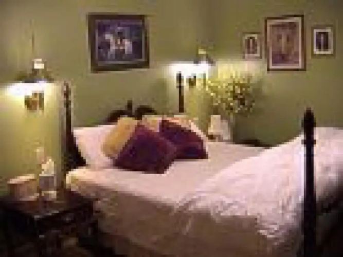 Aldrich House Bed & Breakfast
