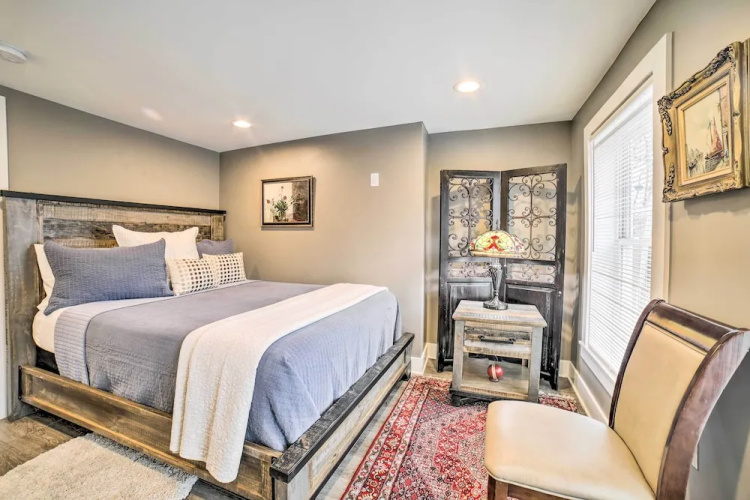 Pittsburgh Home: Walkable Location!