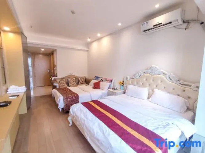 Deluxe Twin room with city view