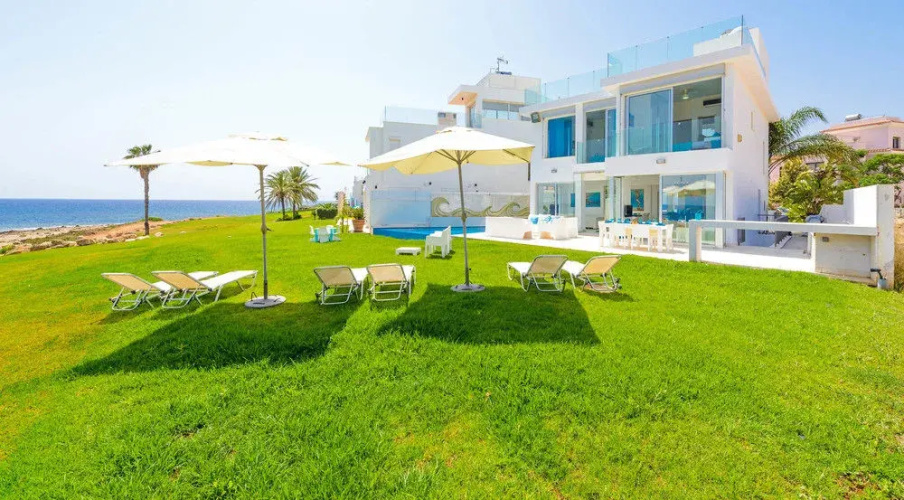 Emerald villa