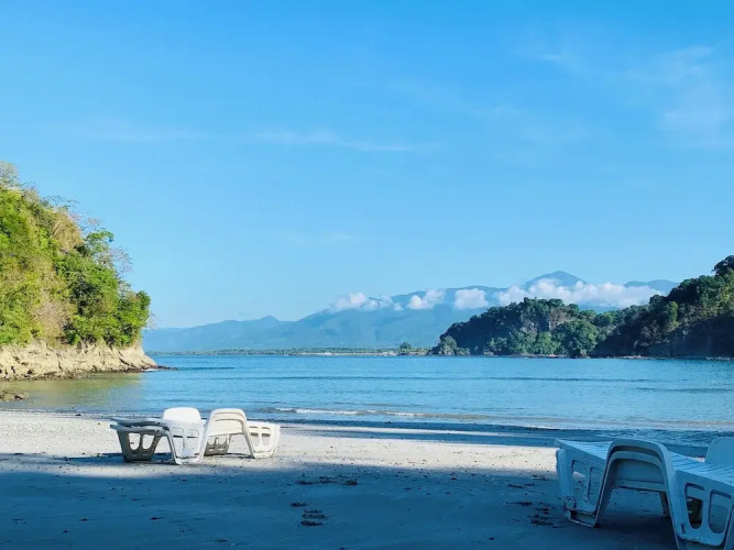 Casa Amable by Ronny's place - Manuel Antonio