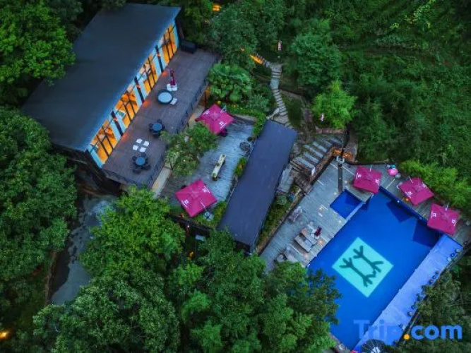 Anji Laoshulin Villa