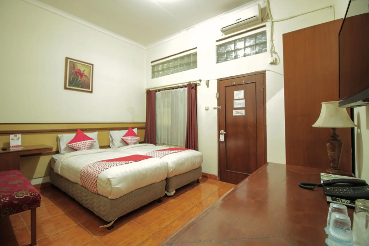 OYO 228 Hotel Lodaya