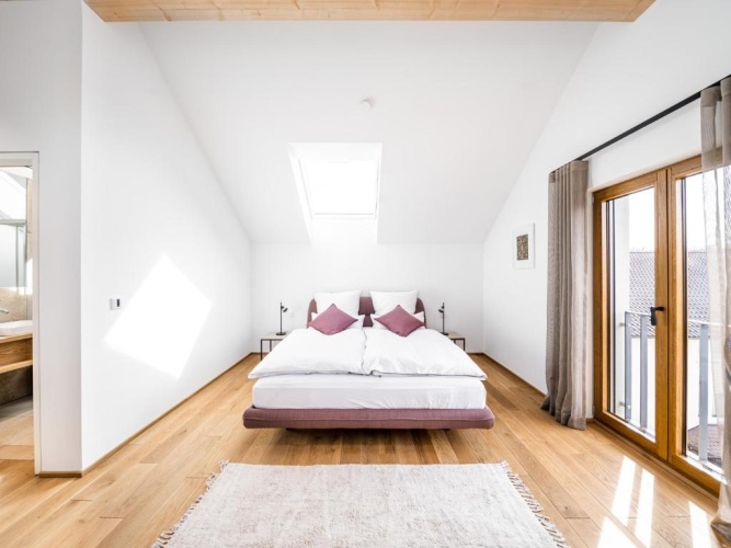 Deluxe Double room with balcony and with courtyard view