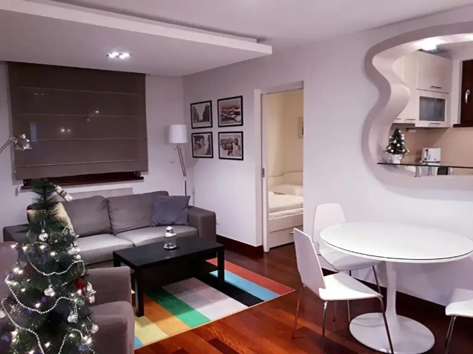 2 Bedrooms Apartment