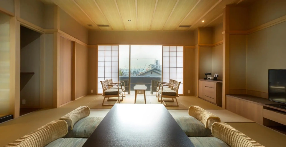 Deluxe Double room with city view