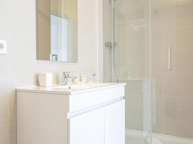 Baixa chiado 2 bedroom duplex apt with elevator