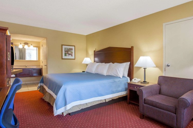 Days Inn by Wyndham Washington DC/Gateway