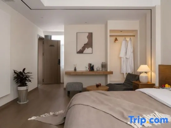 Standard room with sunset view