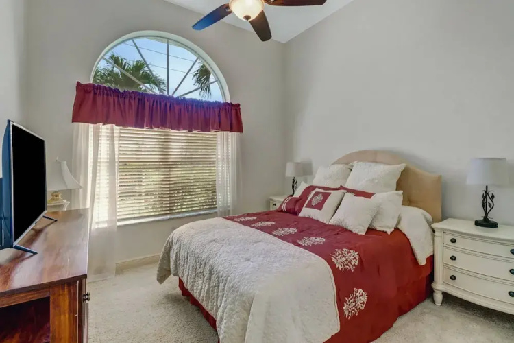 2605 Beach Parkway