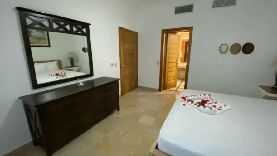 Penthouse With Rooftop and Pool & Beach Access