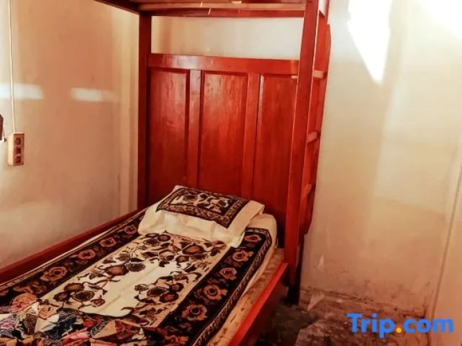 Bed in Dorm (male dorm)