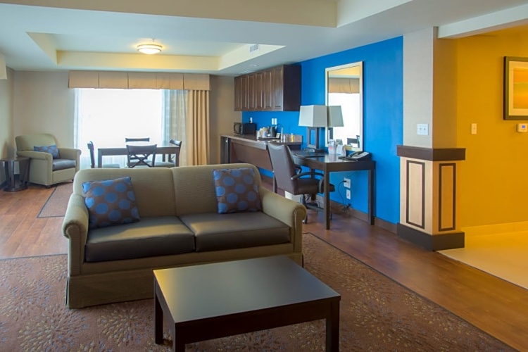 1 Bedroom Double Suite with balcony