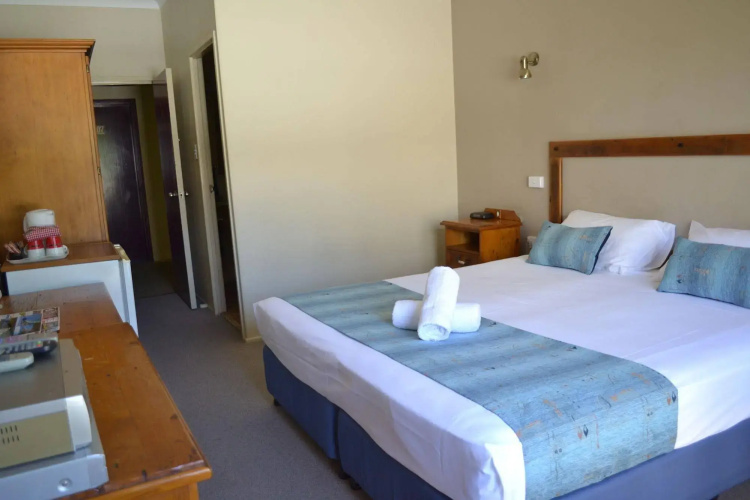 Bridge Motor Inn