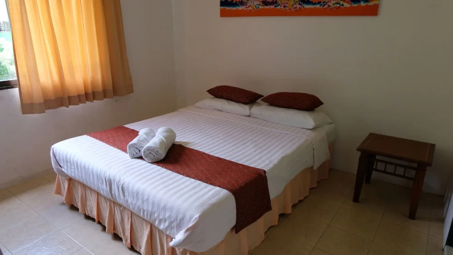 Khaolak Seafan Bed & Breakfast